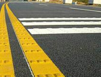 行車(chē)錯(cuò)覺(jué)模擬分析及道路標(biāo)線(xiàn)優(yōu)化